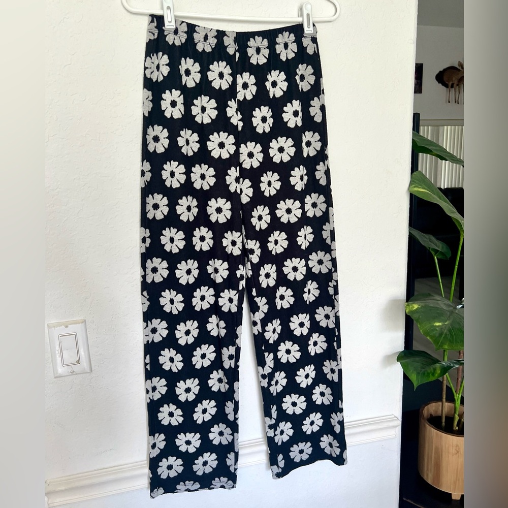 Billabong Black and White Floral Easy Pants elastic waistband
